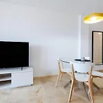 Sunny Ocean View Apartament *