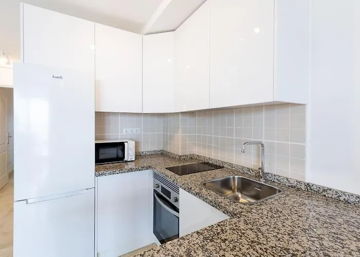 Sunny Ocean View アパート