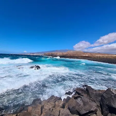 Sunny Ocean View *