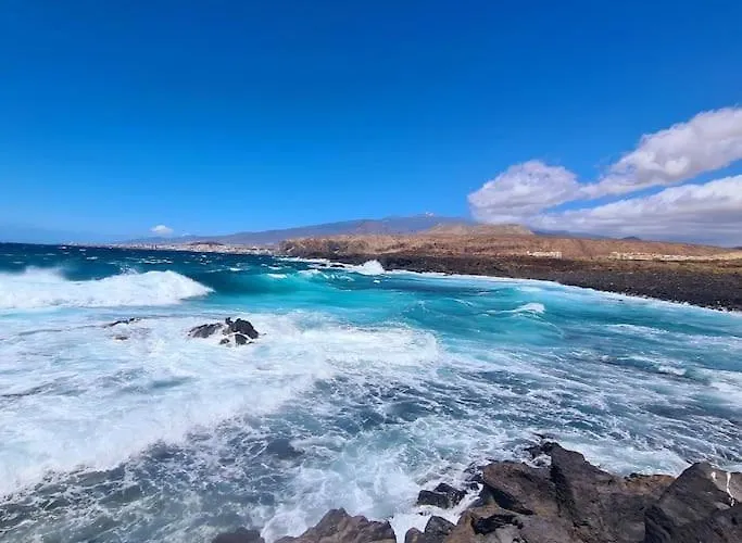 Sunny Ocean View *